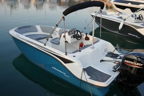 Star Boat Bayliner M 15 8 Star Boat Bayliner M 15 8