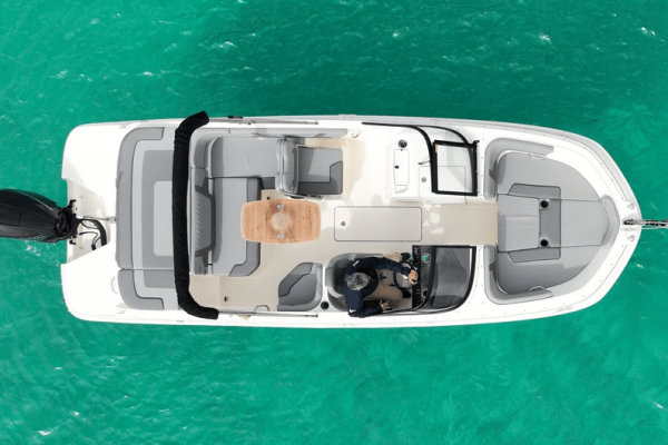 Star Boat Bayliner VR 6 Bowrider (2) Star Boat Bayliner VR 6 Bowrider (2)
