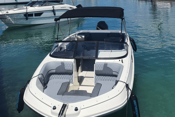Star Boat Bayliner VR 6 Bowrider (4) Star Boat Bayliner VR 6 Bowrider (4)
