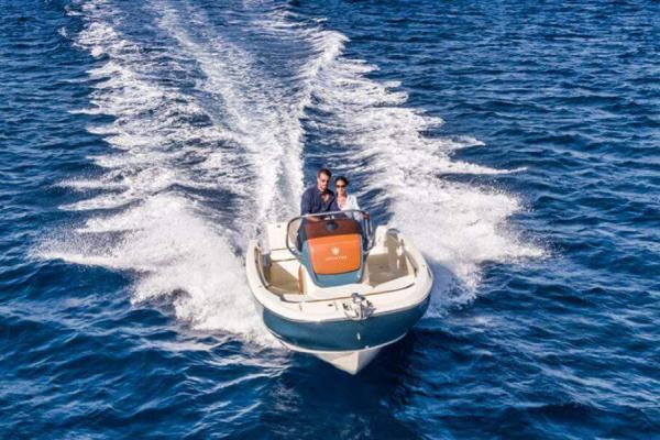 Star Boat Invictus FX200 Cala Dor 20 Star Boat Invictus FX200 Cala Dor 20
