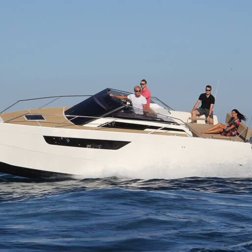 Star Boat Nuva m9 cabin (3) Star Boat Nuva m9 cabin (3)