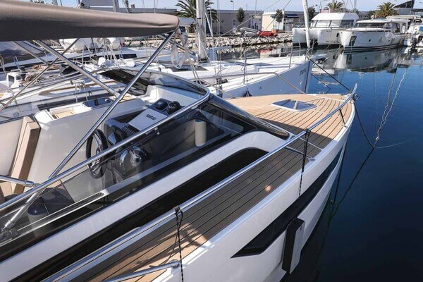 Star Boat Nuva m9 cabin (5) Star Boat Nuva m9 cabin (5)