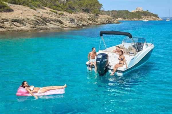 Star Boat-Quicksilver-675-sundeck (10)