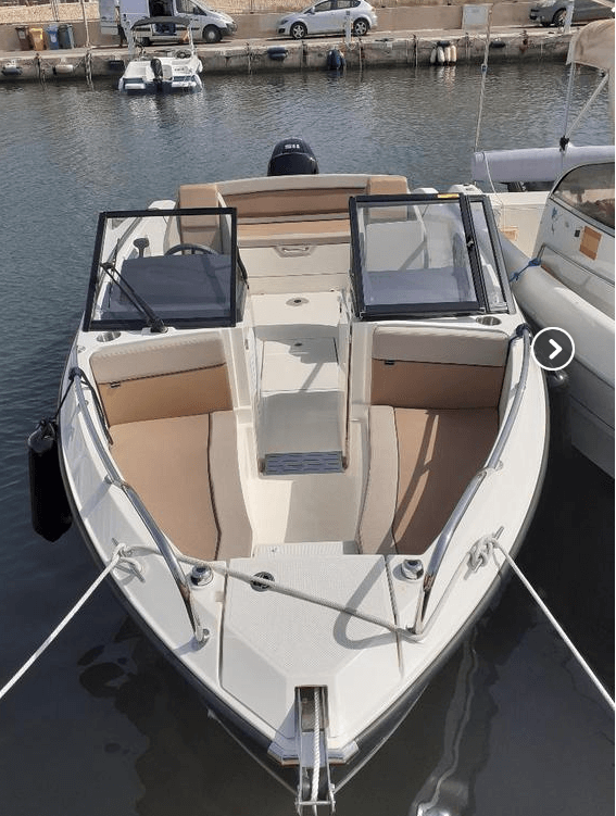 Star Boat Quicksilver Activ 605 Bowrider (3) Star Boat Quicksilver Activ 605 Bowrider (3)